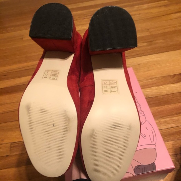 Red suede heels - Picture 3 of 3